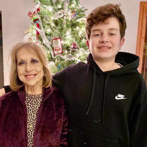 Meet your Posher, Lynda - Picture 4 of 15